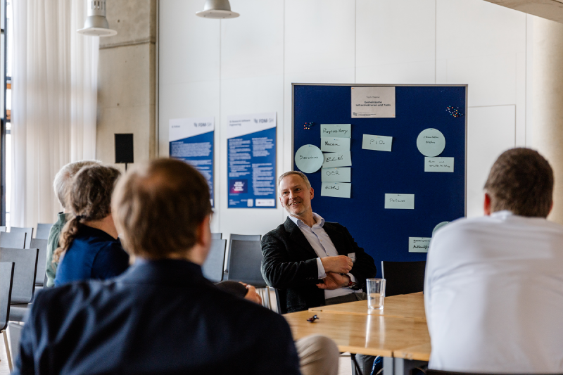 Beim World-Café konnten alle Teilnehmenden ihre Perspektiven auf die Themen einbringen. Foto: Gunnar Dethlefsen.