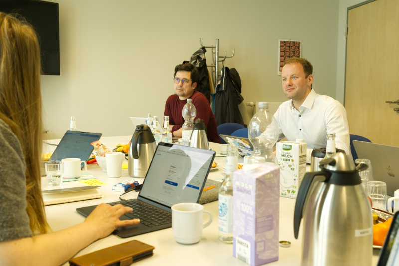 Im Mittelpunkt stand der intensive Austausch darüber, wie sich bestehende Strukturen, Erfahrungen und Angebote im Norden besser miteinander verzahnen lassen. Foto: FDM.SH